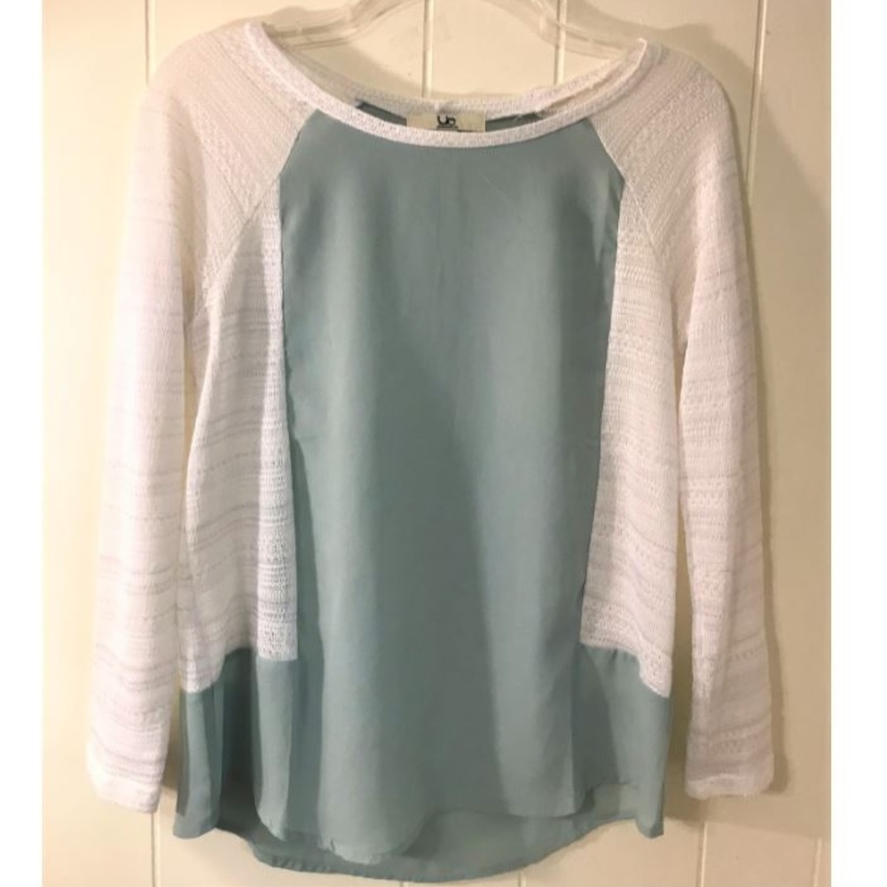 Women's blouse, long sleeve shirt, top, small